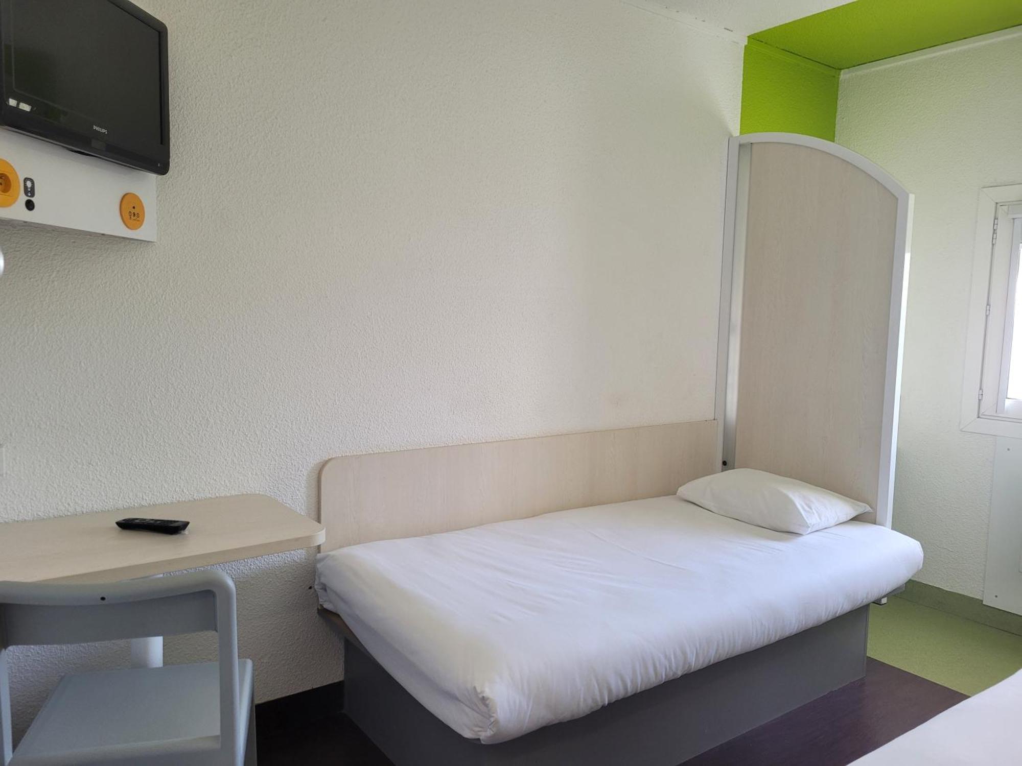 Tip Hotel Cambrai Ex Hotel F1 Экстерьер фото